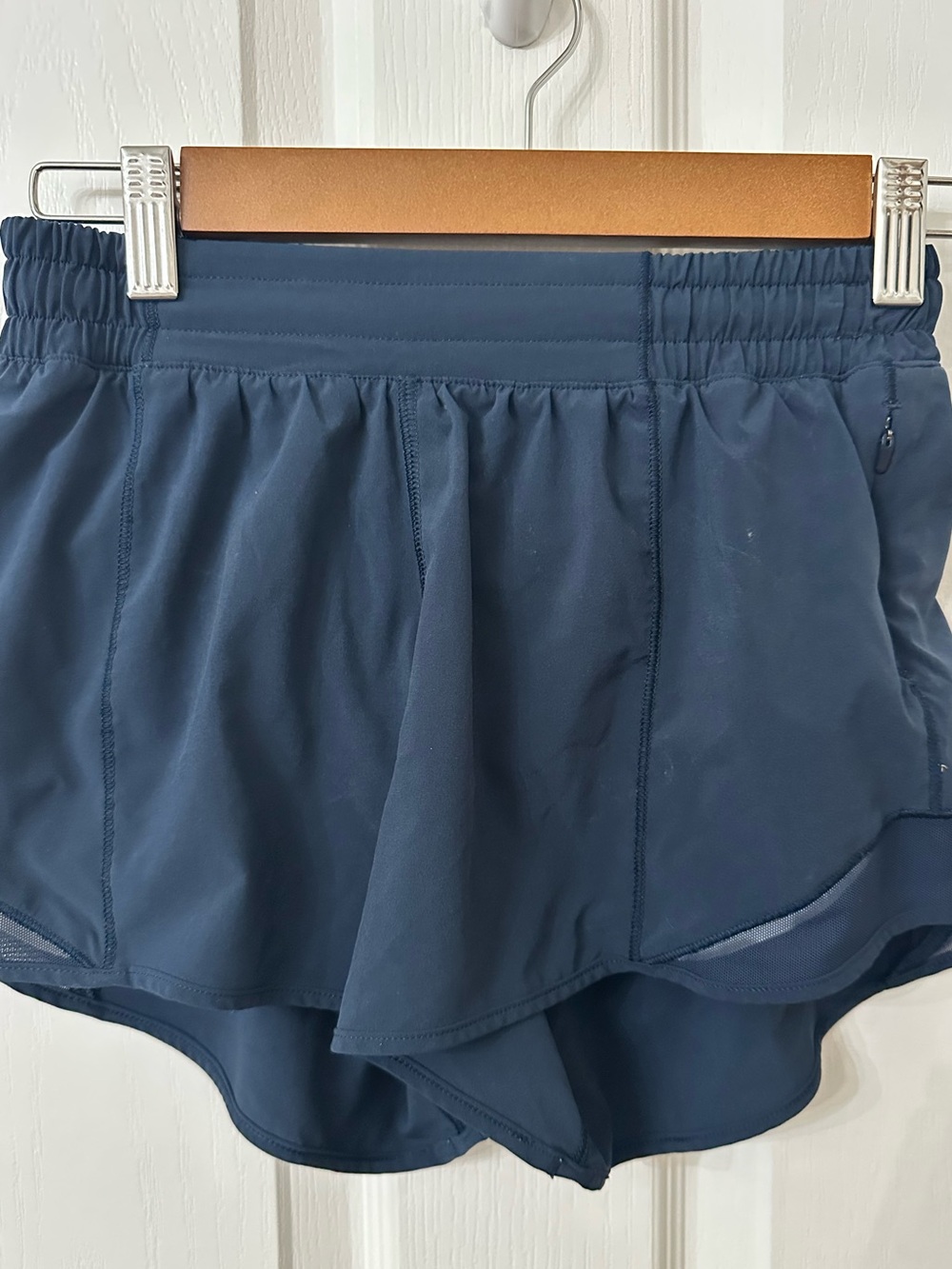 Lululemon Hotty Hot HR/LR Short 4” True Navy Size 4 Liner Removed